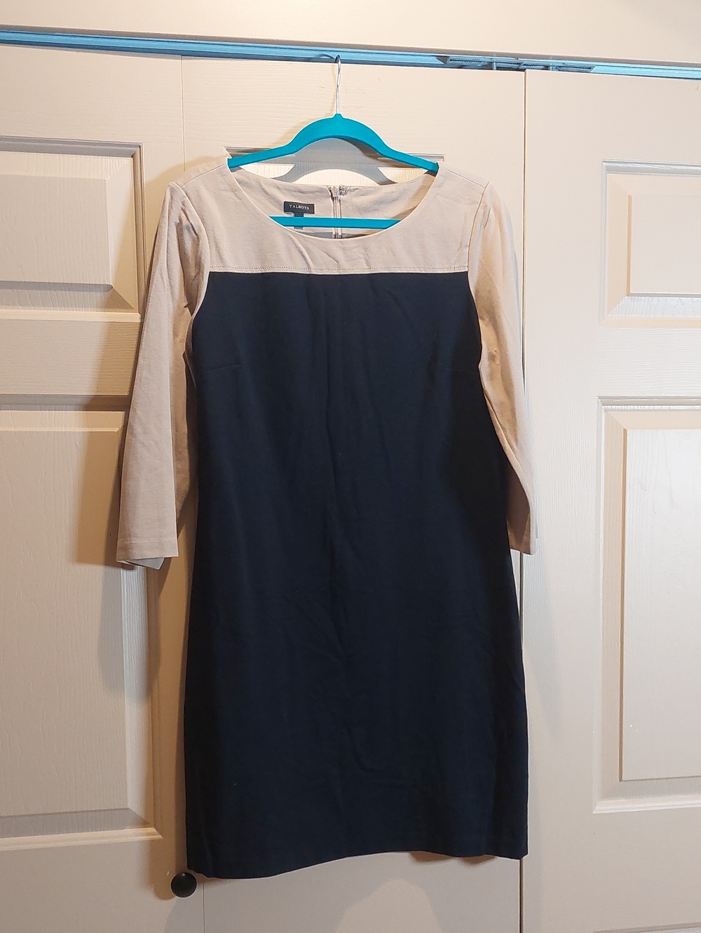 Talbots Black and Cream Colorblock Long-Sleeve Shift Dress
